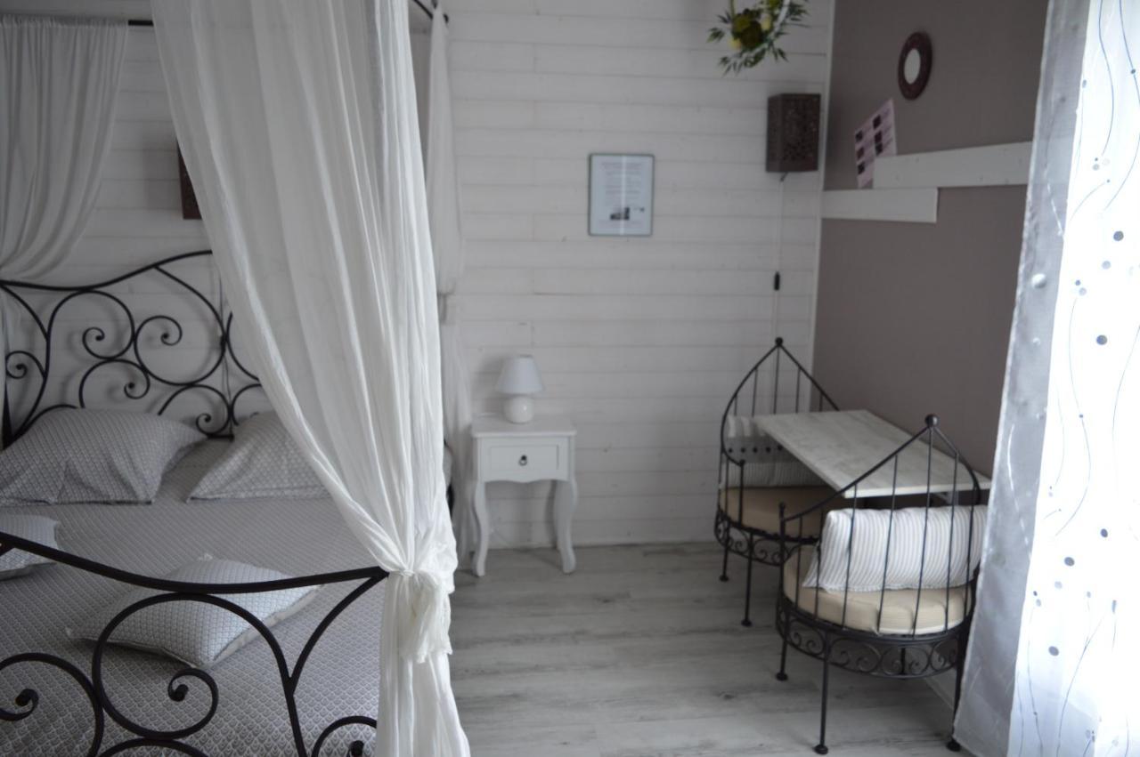Au Coeur Du Bien Etre, Chambre D'Hotes Avec Piscine Chauffee Et Couverte, Spa, Sauna, Massages Monteaux Eksteriør billede