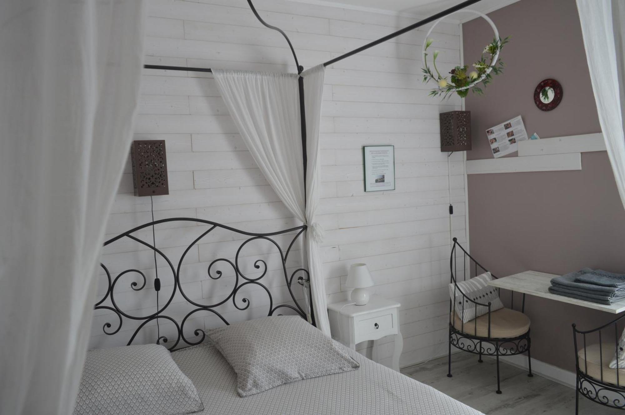 Au Coeur Du Bien Etre, Chambre D'Hotes Avec Piscine Chauffee Et Couverte, Spa, Sauna, Massages Monteaux Eksteriør billede